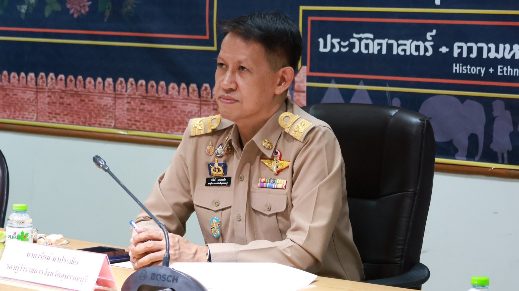 จังหวัดสุพรรณบุรี เข้าร่วมประชุม เรื่องการมอบนโยบายการจัดทำกรมธรรม์ประกันภัยพิบัติสำหรับประชาชนทุกหลังคาเรือน ผ่านระบบ VCS 